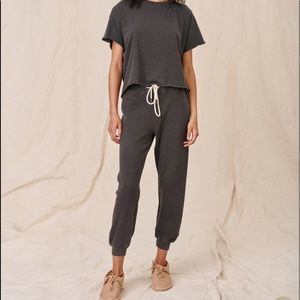 The Great Cropped Sweatpant size 2 washed black